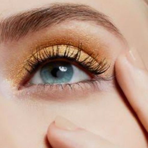 Mac Cosmetics Frost Eyeshadow - Picture 4 of 6